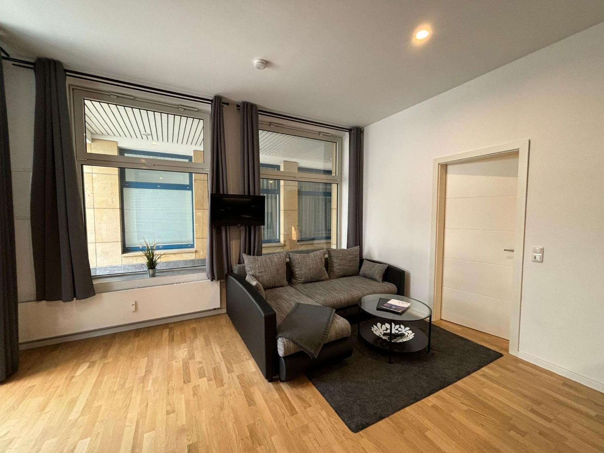 Apartments Am Kaisersaal แอร์ฟวร์ท ภายนอก รูปภาพ