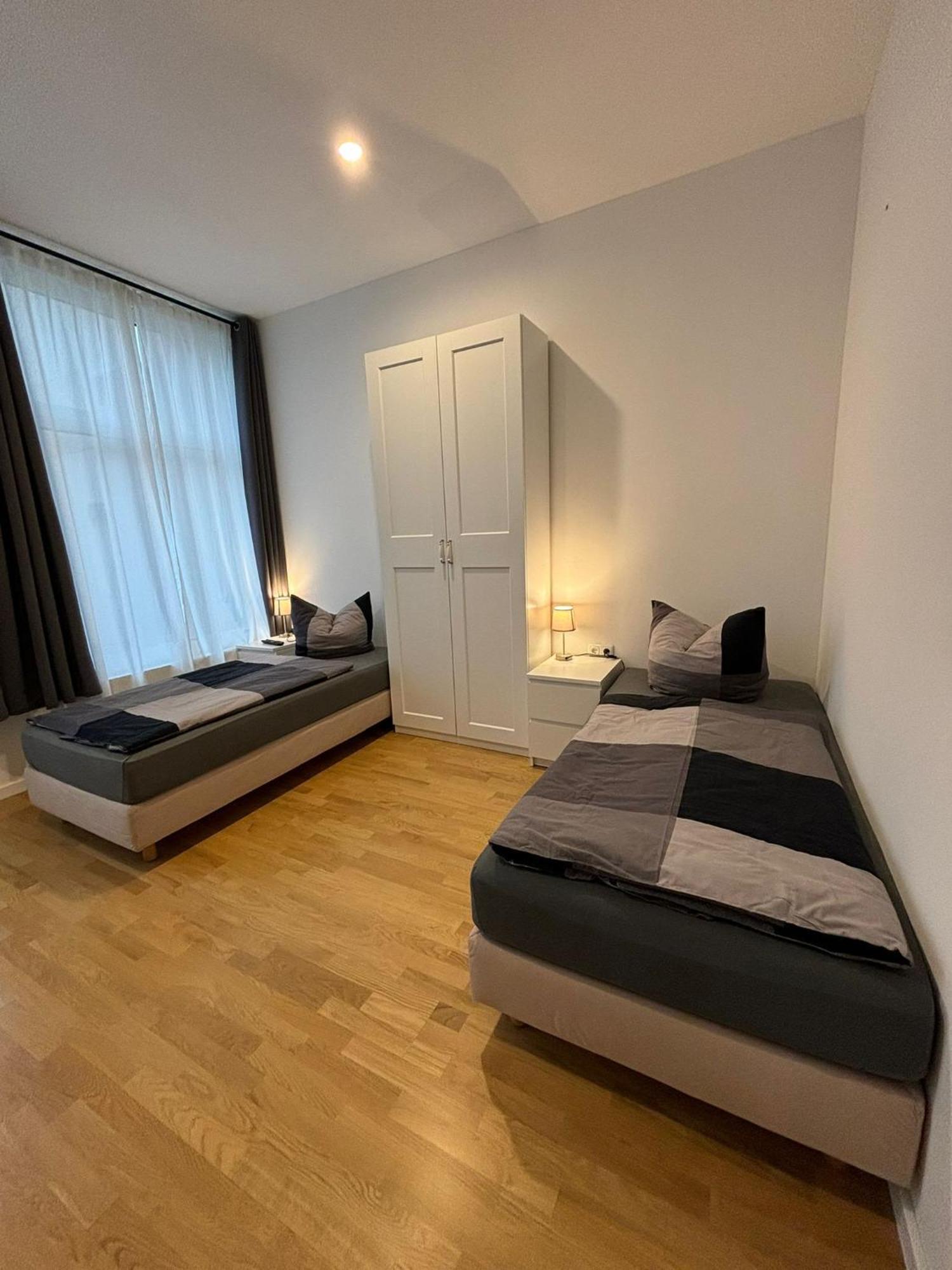 Apartments Am Kaisersaal แอร์ฟวร์ท ภายนอก รูปภาพ